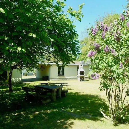 Wunderschone In Federow Mit Grill Und Garten Kargow